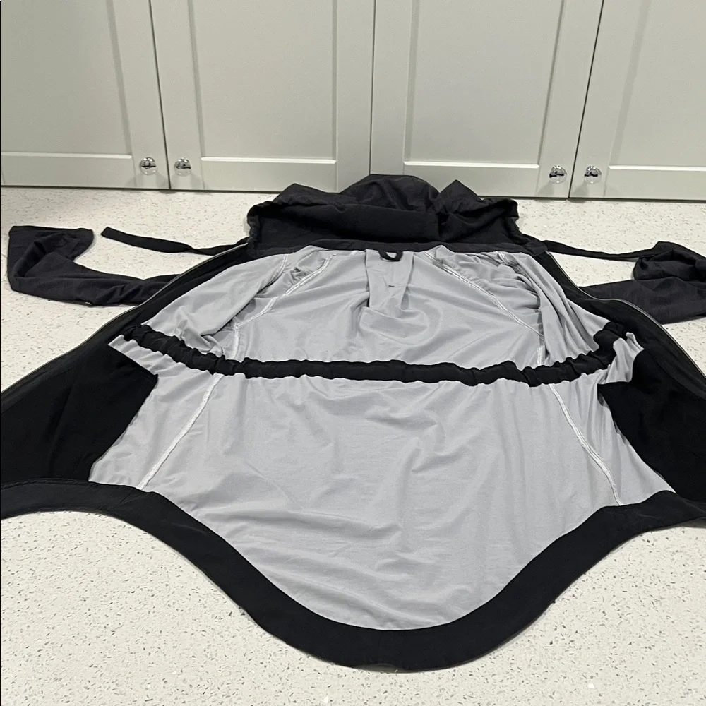 RARE LULULEMON Vitality NYC Black Heathered Hi Lo Hooded Lined Zip-Up Jacket | 4 - Picture 11 of 14